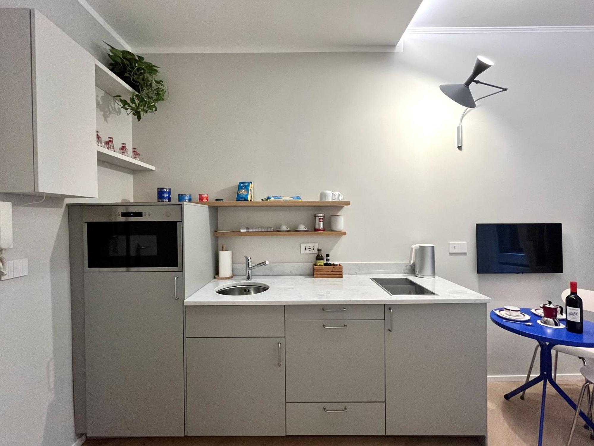 Nino6 - Micro Design * Milaan